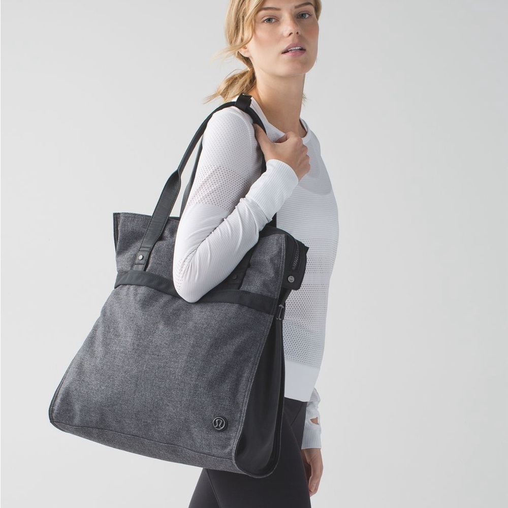 Lululemon Follow Your Bliss Tote Black Gray Gym Yoga Travel Laptop Carryall Bag - Picture 4 of 12